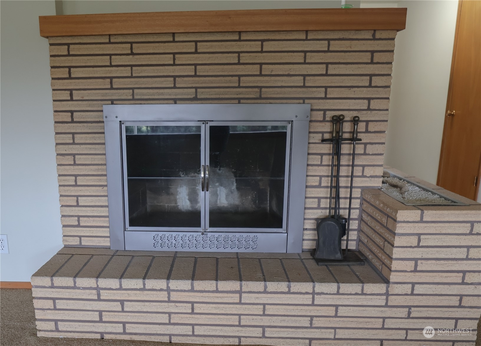 116 Silver Drive Electric City, WA 99123 - Photo 7 of 27 a closeup of a fireplace