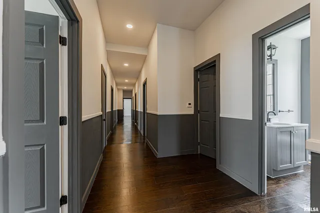 $249,900 | 418 Wyatt Avenue, Lincoln, IL 62656