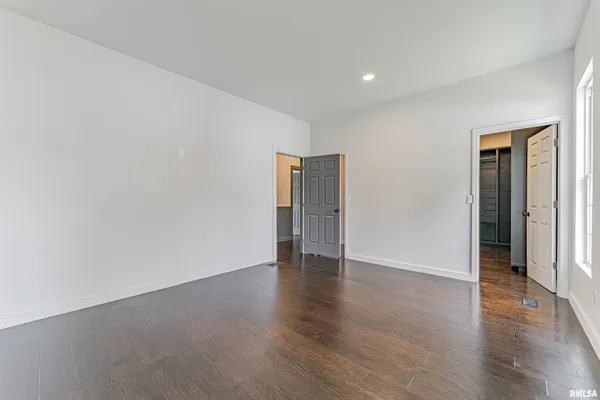 $249,900 | 418 Wyatt Avenue, Lincoln, IL 62656