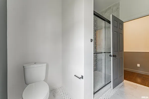 $249,900 | 418 Wyatt Avenue, Lincoln, IL 62656