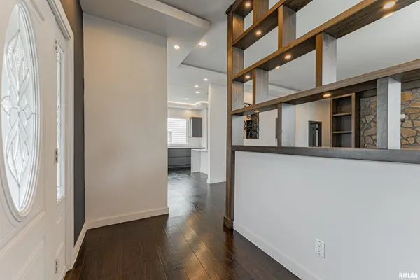 $249,900 | 418 Wyatt Avenue, Lincoln, IL 62656