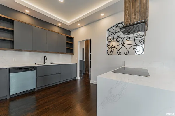 $249,900 | 418 Wyatt Avenue, Lincoln, IL 62656