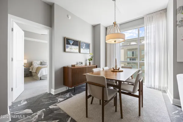 $560,000 | 1431 Riverplace Boulevard, Unit 2602, Jacksonville, FL 32207