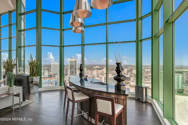 $560,000 | 1431 Riverplace Boulevard, Unit 2602, Jacksonville, FL 32207