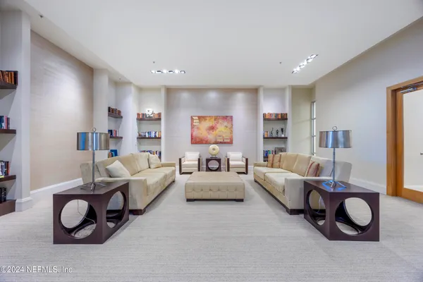 $560,000 | 1431 Riverplace Boulevard, Unit 2602, Jacksonville, FL 32207