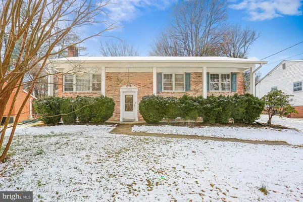 $868,000 | 11708 Milbern Drive, Potomac, MD 20854