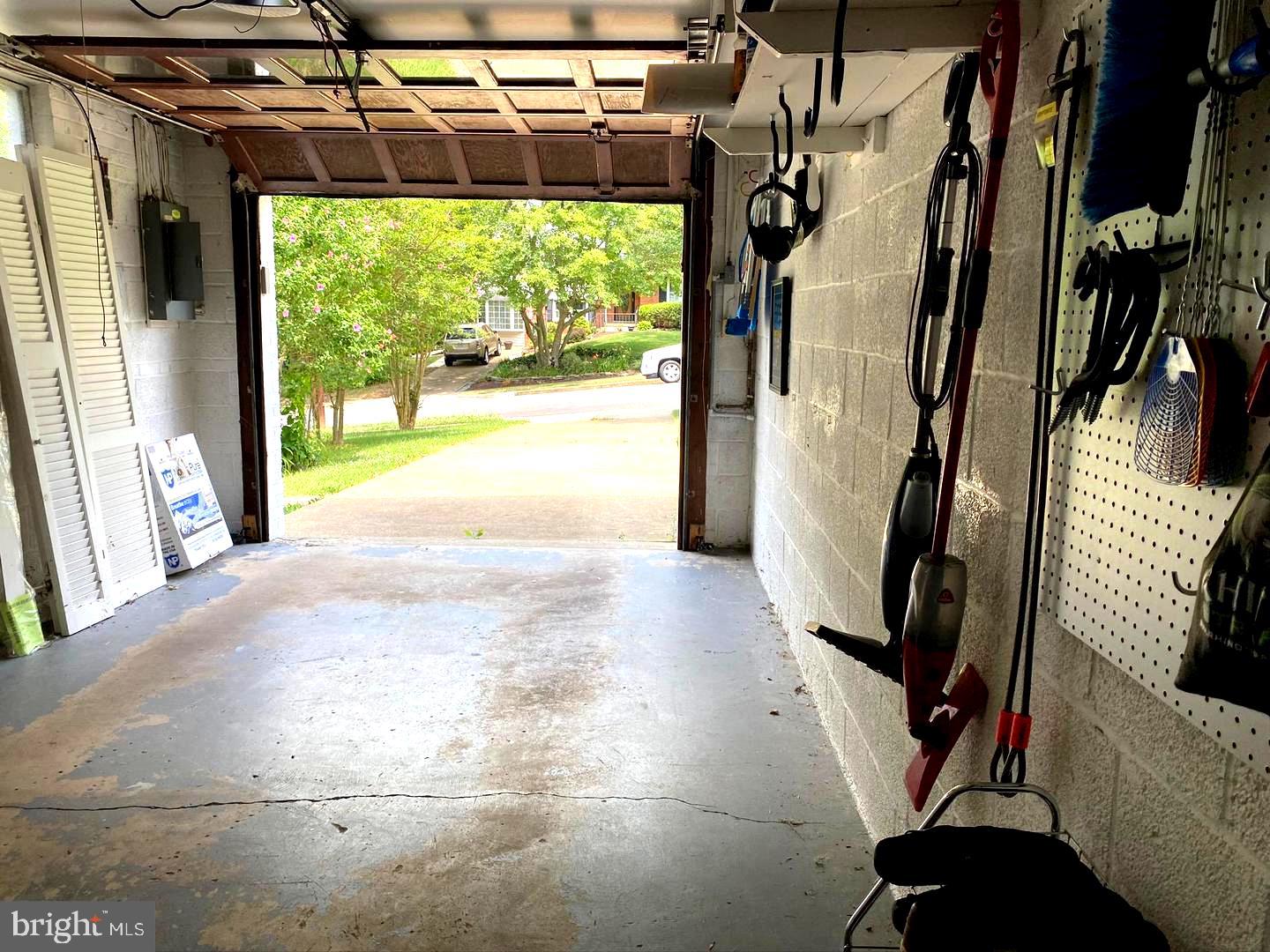 7427 Grace Street Springfield, VA 22150 - Photo 33 of 39