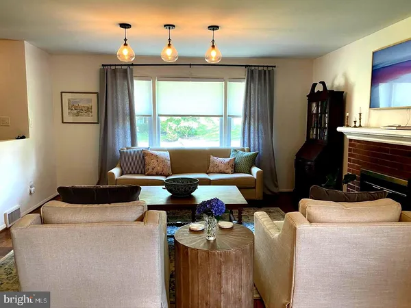 $3,450 | 7427 Grace Street, Springfield, VA 22150