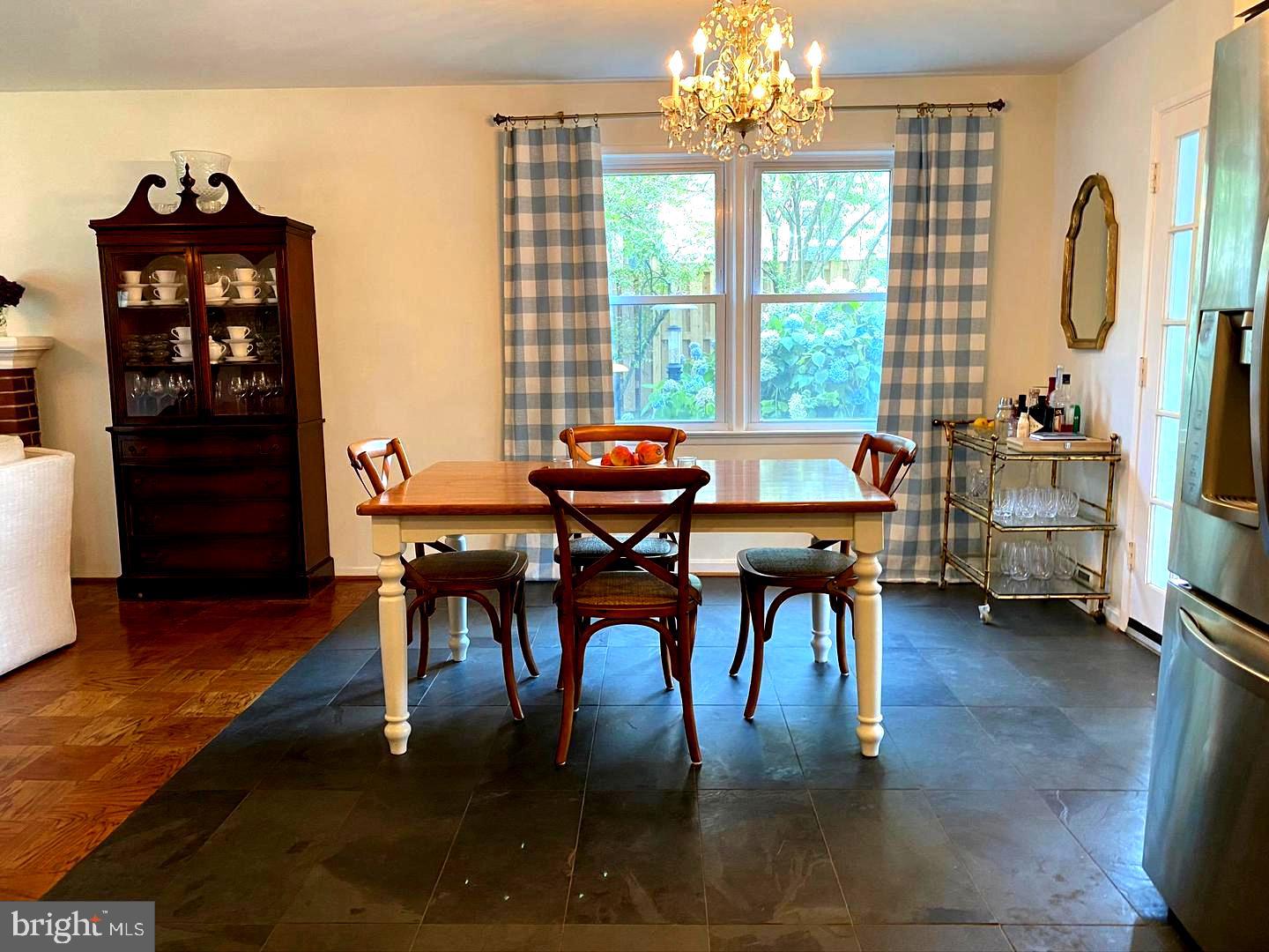 7427 Grace Street Springfield, VA 22150 - Photo 8 of 39