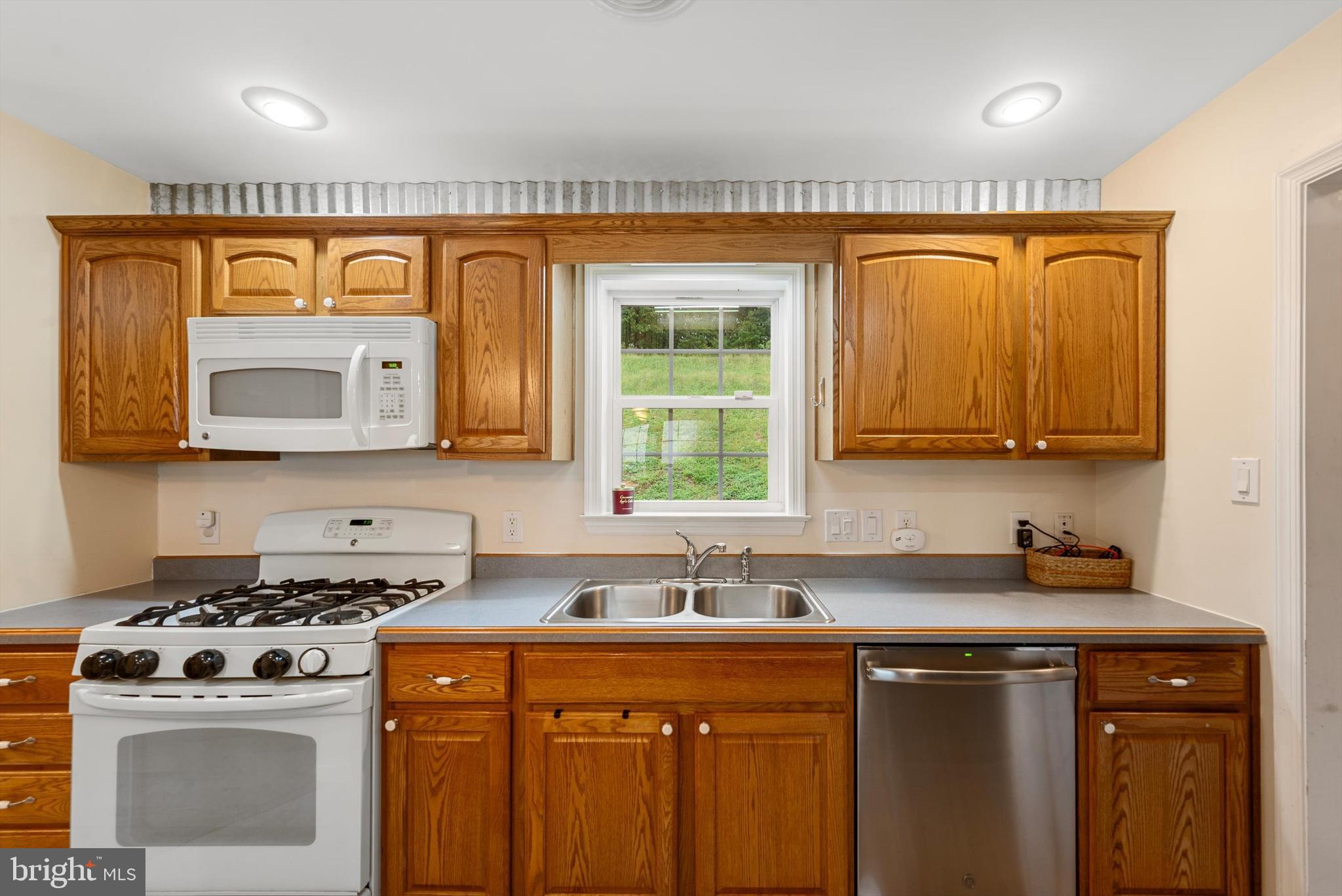 210 Gough Road Winchester, VA 22602 - Photo 13 of 58 Kitchen
