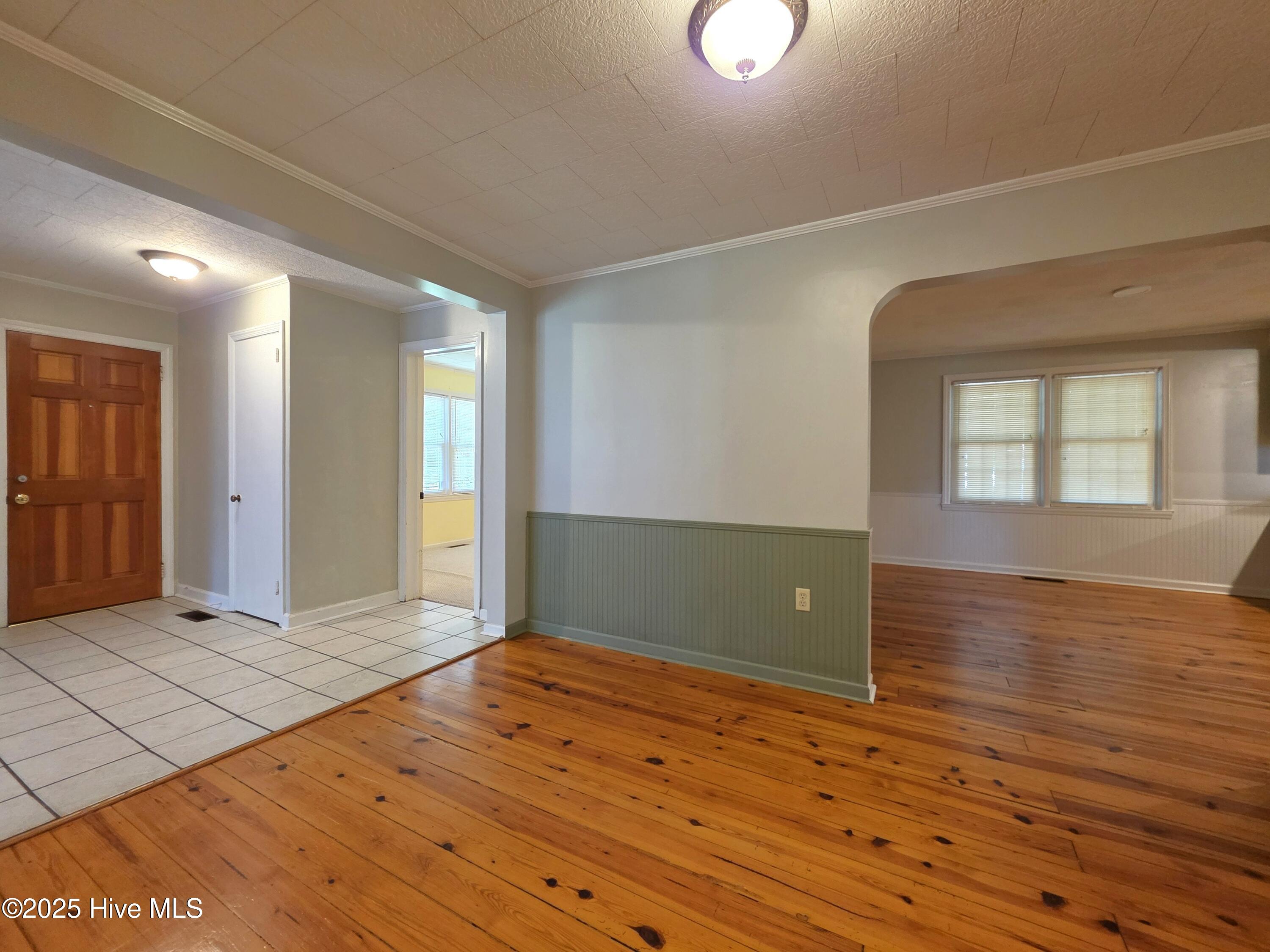 1700 Green Springs Road New Bern, NC 28560 - Photo 11 of 42 Great Room Opens to Dining Room