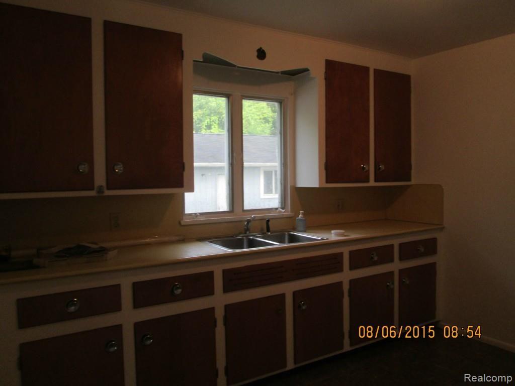 3575 Angus Road Fort Gratiot, MI 48059 - Photo 10 of 19 IMG_2807 - Copy.jpg