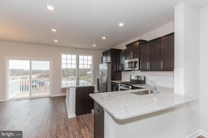 313 Bright Light Edgewater, MD 21037 - Photo 3 of 15