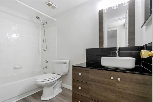 $1,999 | 2400 Feather Sound Drive, Unit 1328, Clearwater, FL 33762