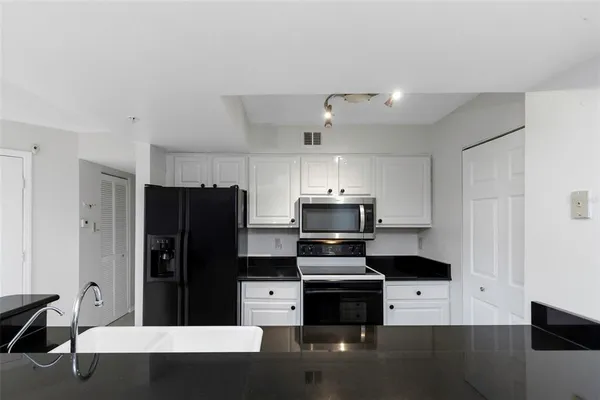 $1,999 | 2400 Feather Sound Drive, Unit 1328, Clearwater, FL 33762