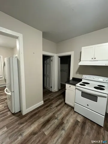 $1,800 | 26 Monroe Street, Unit 1, Norwich, CT 06360