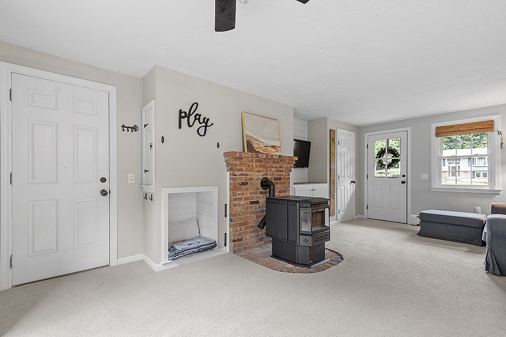 27 Tanglewood Road Sterling, MA 01564 - Photo 4 of 38 a view of livingroom with furniture and window