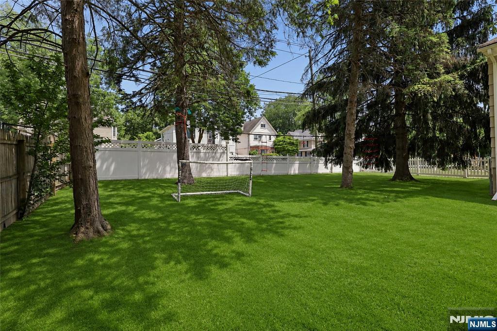 195 4th Street Cresskill, NJ 07626 - Photo 19 of 23