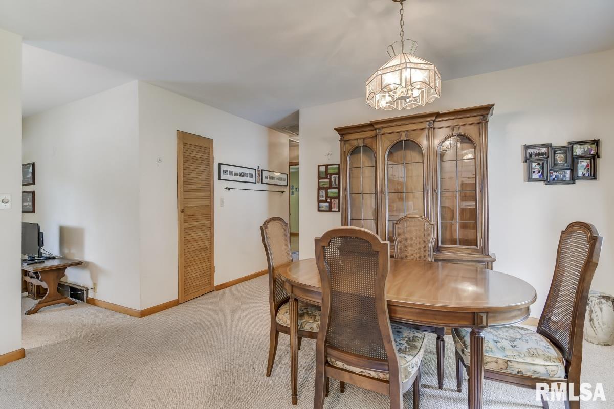 2721 Huntington Road Springfield, IL 62703 - Photo 12 of 36