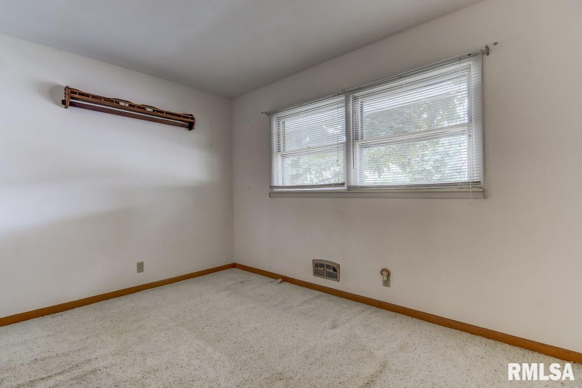 2721 Huntington Road Springfield, IL 62703 - Photo 20 of 36