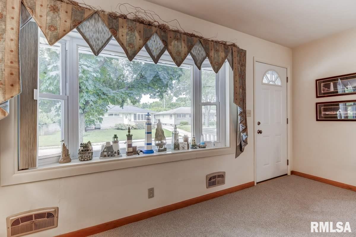 2721 Huntington Road Springfield, IL 62703 - Photo 4 of 36