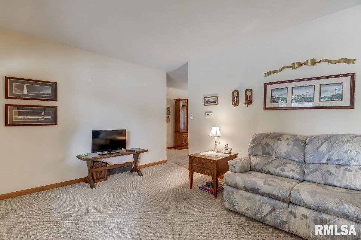 2721 Huntington Road Springfield, IL 62703 - Photo 5 of 36
