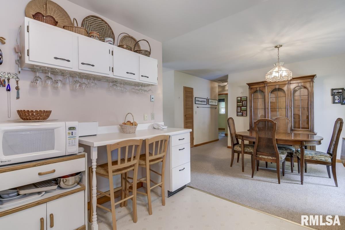 2721 Huntington Road Springfield, IL 62703 - Photo 9 of 36