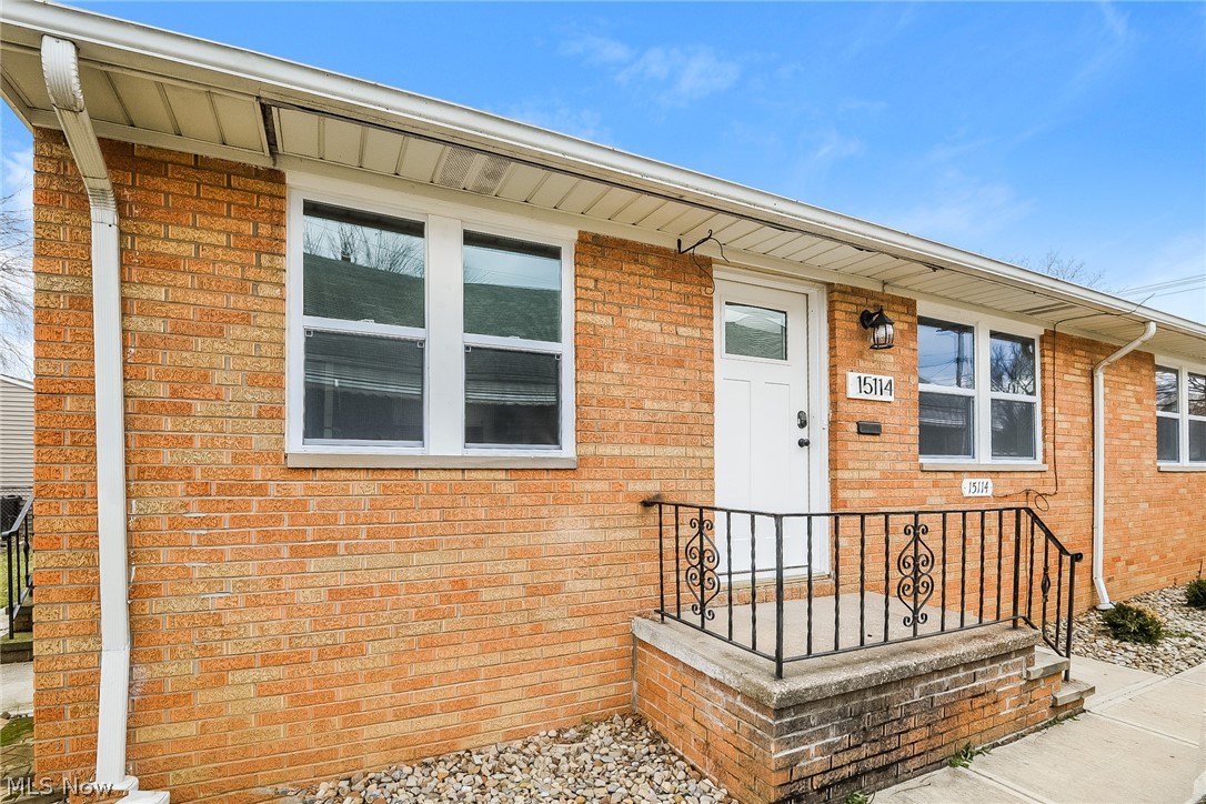 15114 Triskett Road Cleveland, OH 44111 - Photo 2 of 39