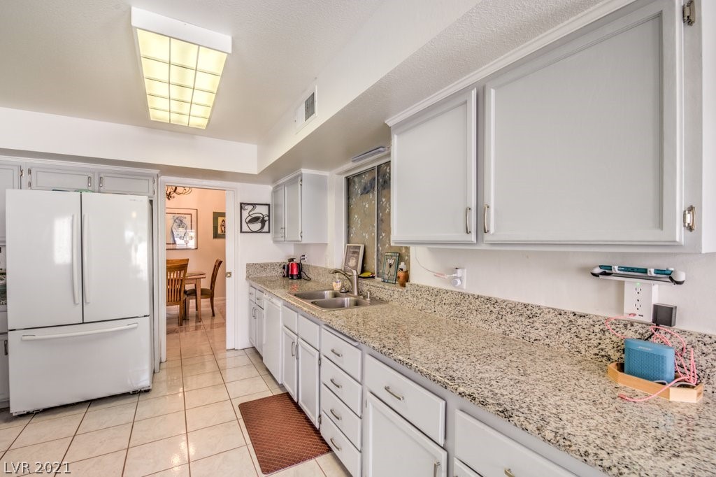 69 Westheimer Road Henderson, NV 89074 - Photo 14 of 38 Gallery Image 14