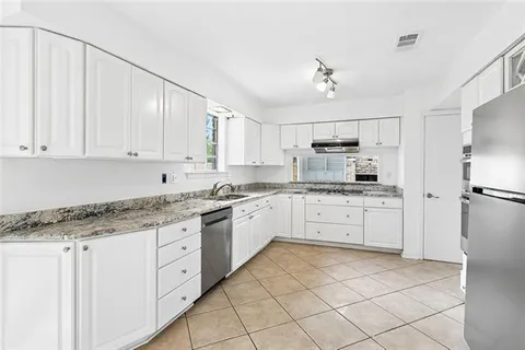 $305,000 | 3715 Mimosa Court, New Orleans, LA 70131