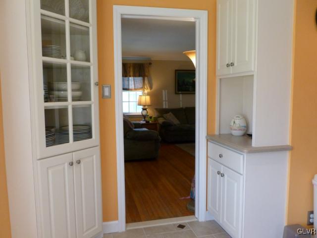 827 Juniper Road Hellertown, PA 18055 - Photo 7 of 22 Built-In Hutch