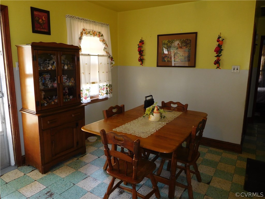 11824 Ivey Mill Road Chesterfield, VA 23838 - Photo 5 of 17 a view of a dining room with furniture