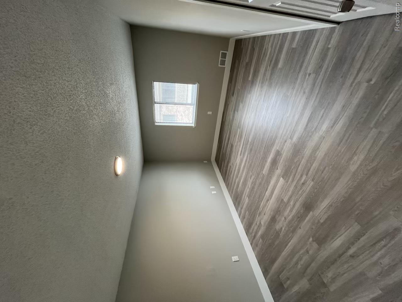 2639 Columbia Road, Unit 4 Berkley, MI 48072 - Photo 7 of 9