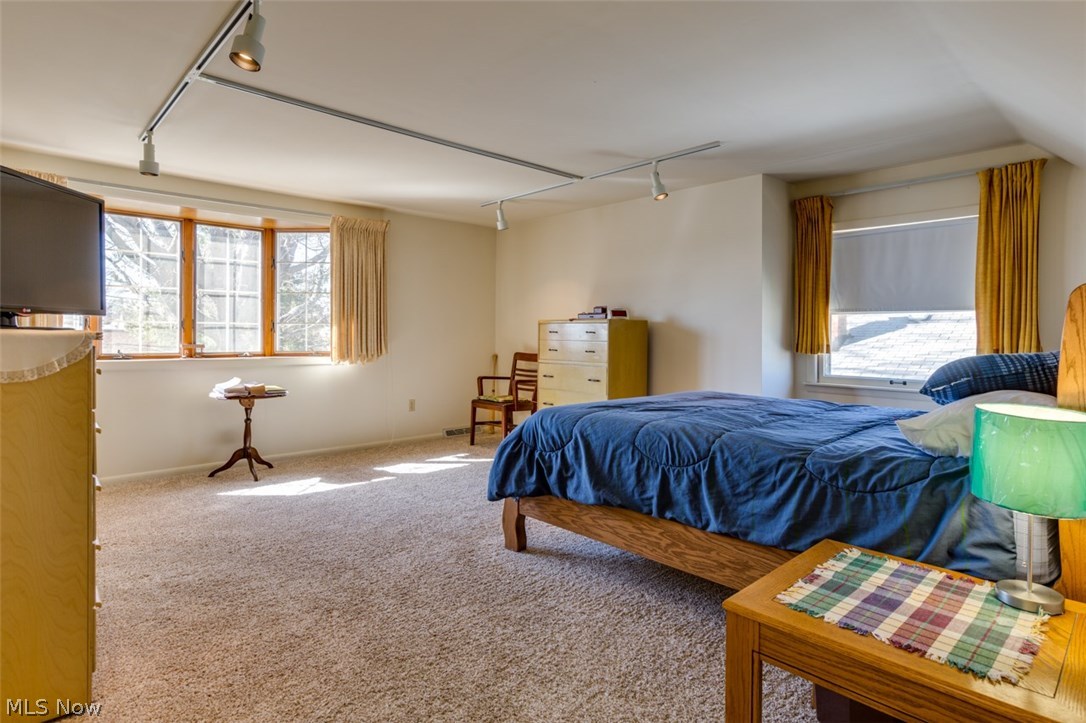 29018 Barjode Road Willowick, OH 44095 - Photo 9 of 24 Gallery Image 9