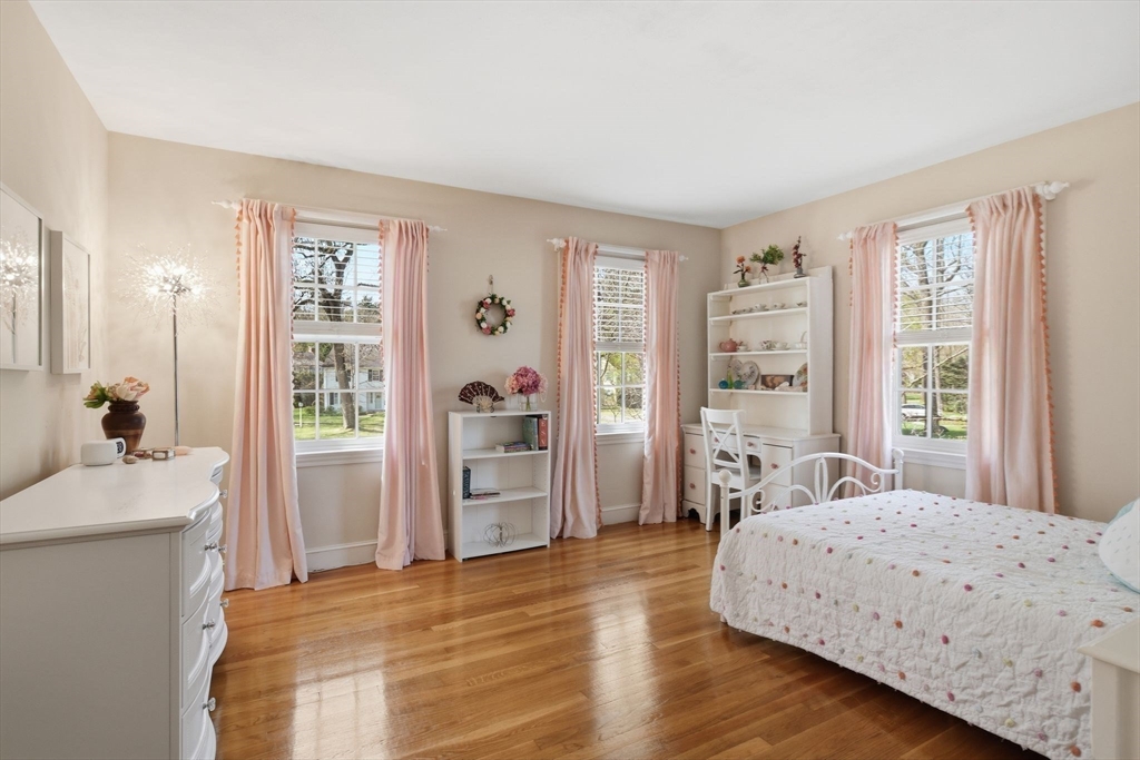 324 Farmington Road Longmeadow, MA 01106 - Photo 27 of 42