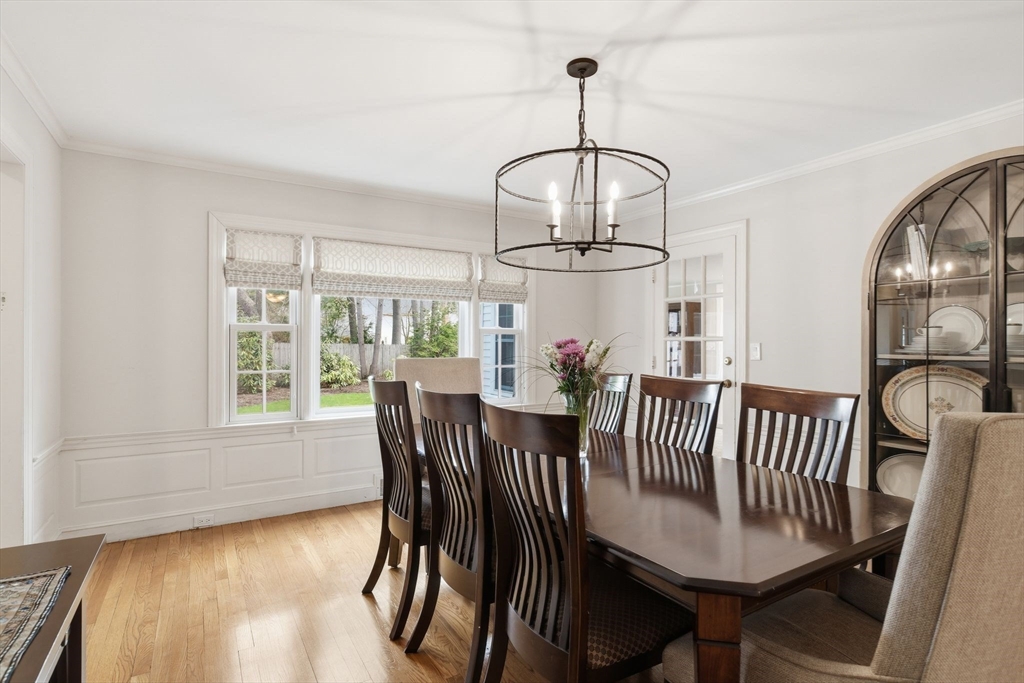 324 Farmington Road Longmeadow, MA 01106 - Photo 9 of 42
