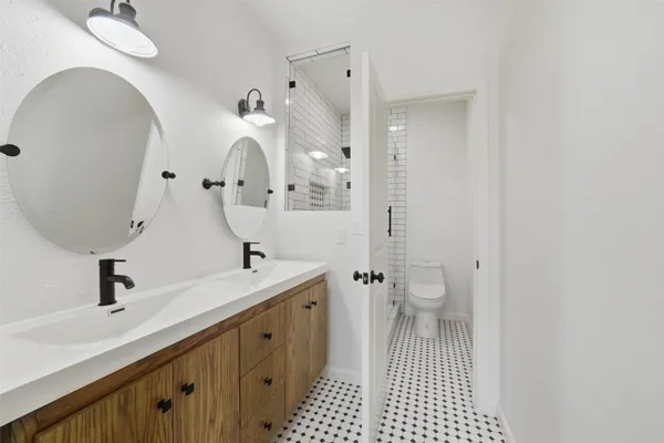 $1,870 | 2100 Tanglewilde Street, Unit 625, Houston, TX 77063