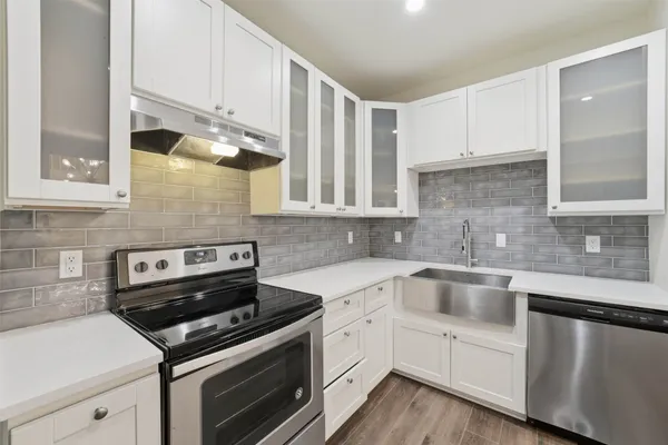 $1,870 | 2100 Tanglewilde Street, Unit 625, Houston, TX 77063