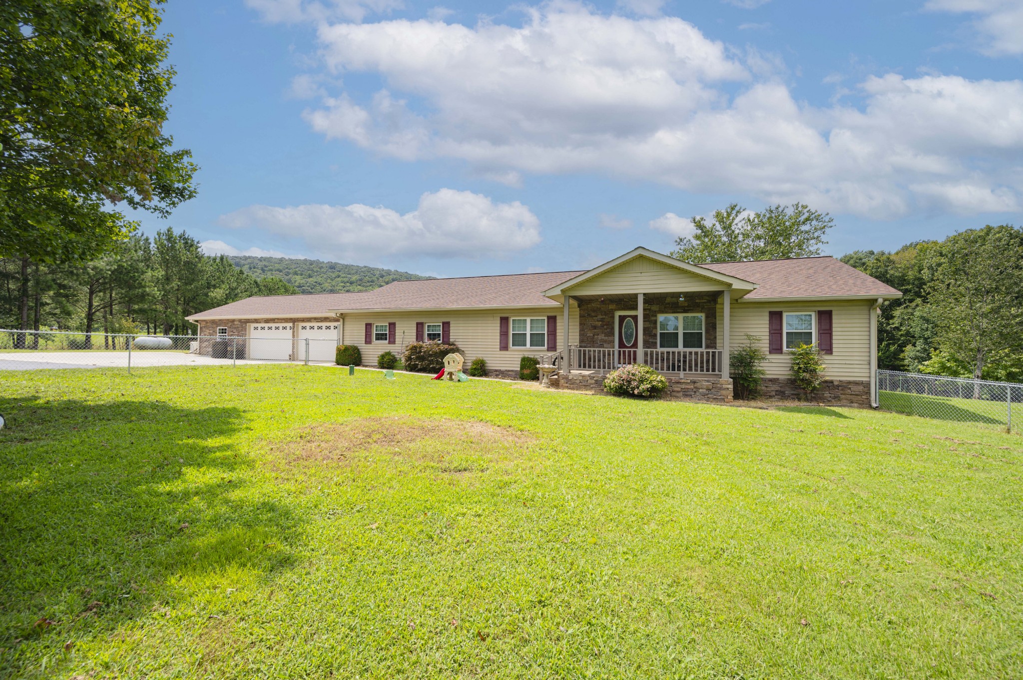 150 Victory Lane Morrison, TN 37357 - Photo 3 of 43