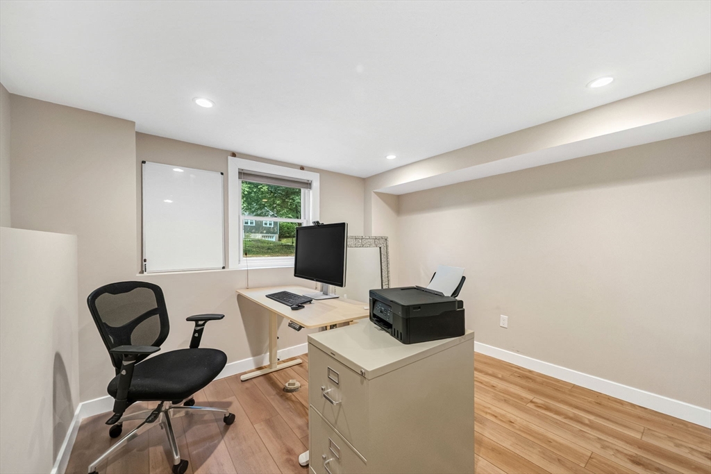 89 Rolling Lane Needham, MA 02492 - Photo 19 of 33