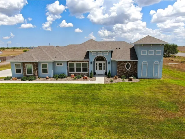 $500,000 | 5536 County Road 101, Sandia, TX 78383