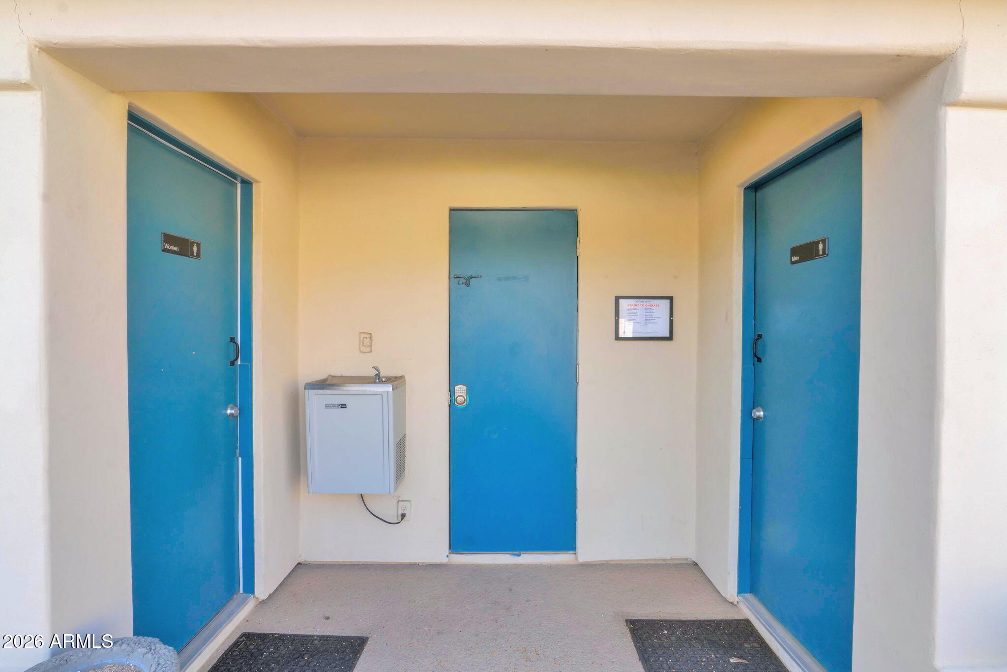 1124 East Rose Lane, Unit 3 Phoenix, AZ 85014 - Photo 37 of 37 a view of a hallway with city view