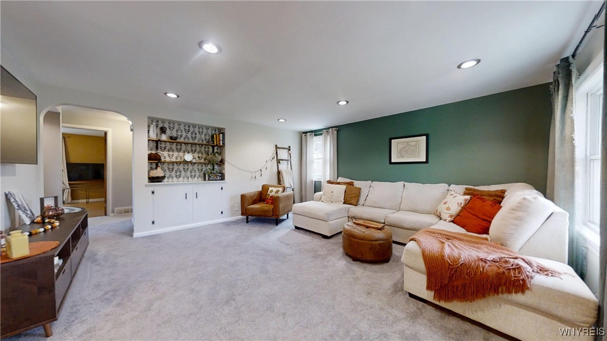 1364 Ellicott Creek Road Tonawanda, NY 14150 - Photo 6 of 48