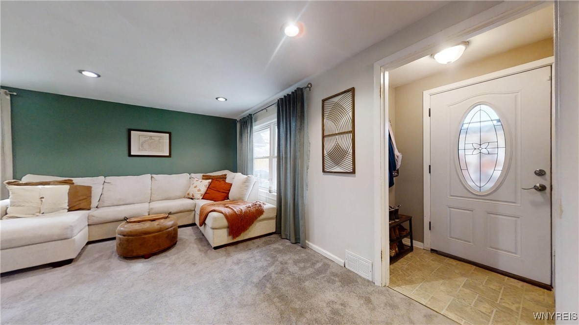 1364 Ellicott Creek Road Tonawanda, NY 14150 - Photo 7 of 48