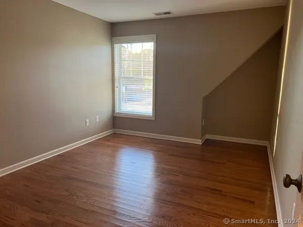 $1,900 | 67 West Main Street, Unit 323, Clinton, CT 06413