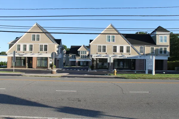 $1,900 | 67 West Main Street, Unit 323, Clinton, CT 06413