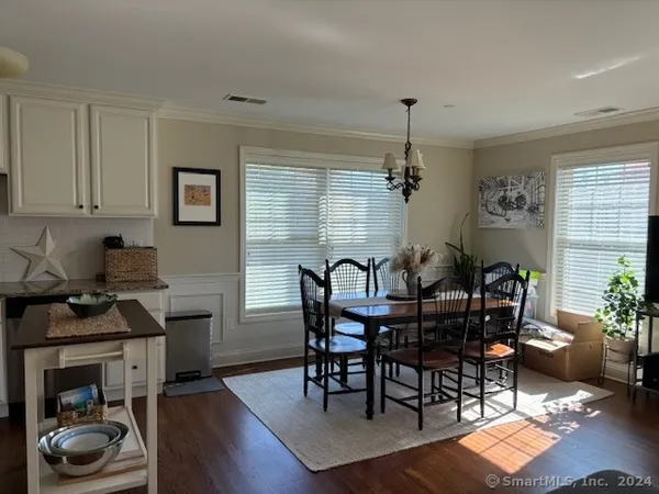 $1,900 | 67 West Main Street, Unit 323, Clinton, CT 06413