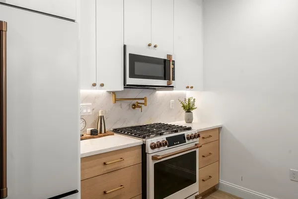 $2,450,000 | 51 North Margin Street, Unit 1, Boston, MA 02113