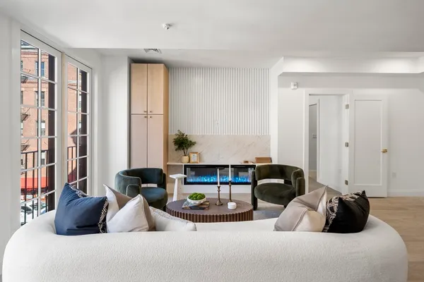 $2,450,000 | 51 North Margin Street, Unit 1, Boston, MA 02113