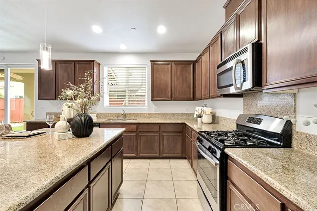 $579,000 | 1776 Whiteash Avenue, Clovis, CA 93619